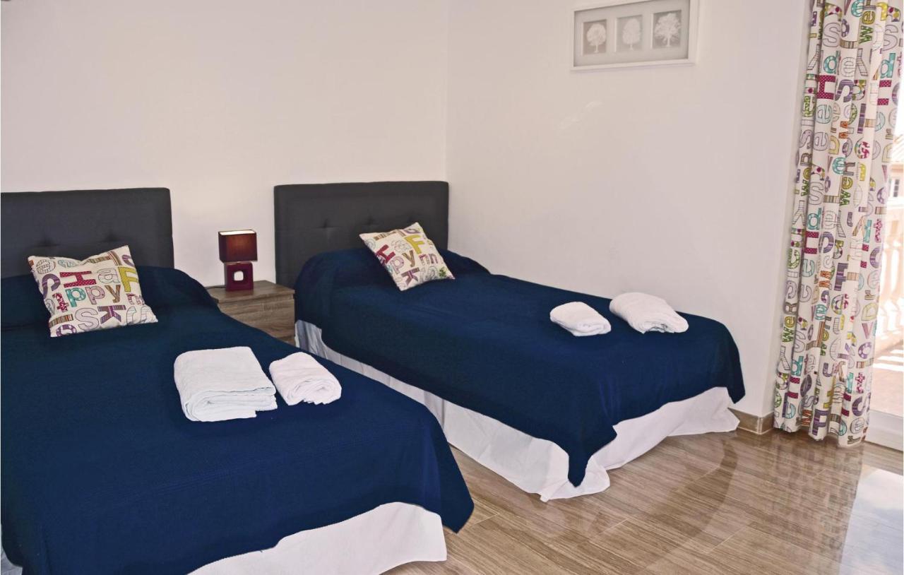 Hébergement de vacances Beautiful In Lluchmajor With Kitchen *
